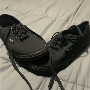 Like new Black Authentic Lo Pro Van Sneakers
